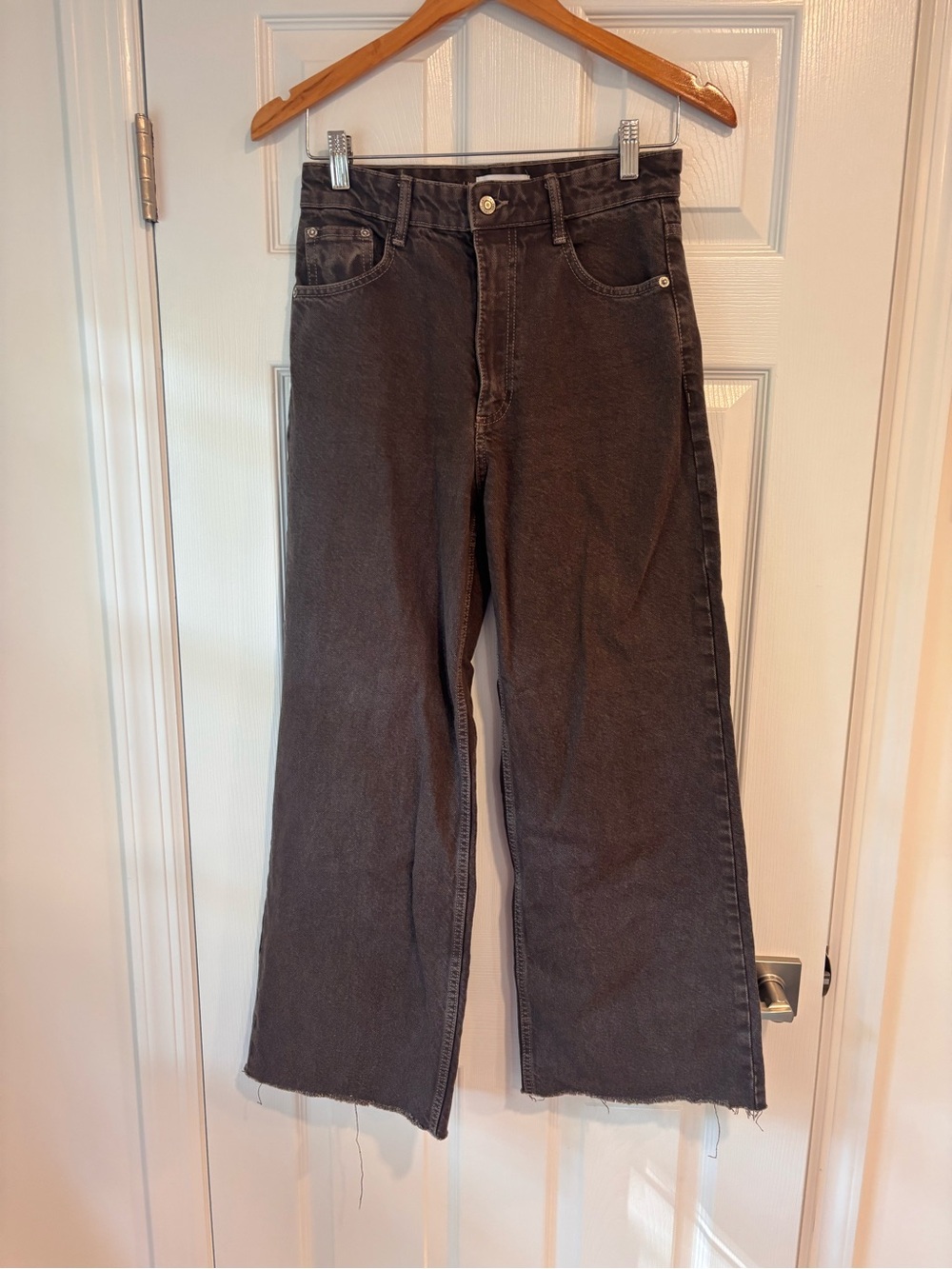 Zara high-waisted wide-leg denim jeans size US 2